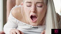 [Amateur] Hot teen Eva Elfie gets creampied during online meeting