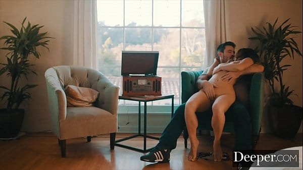 [Deeper] Fine Babe Picks up a Good Fucking