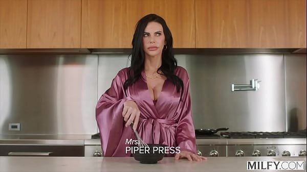 [MILFY] After throwing out her husband, a trophy wife leaves something under the surface for her pool boy to find