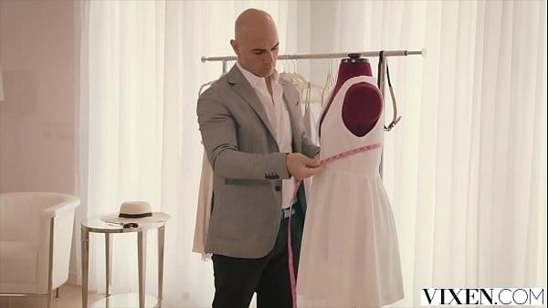 [VIXEN] Beautiful Lady Grabs What She Deserves